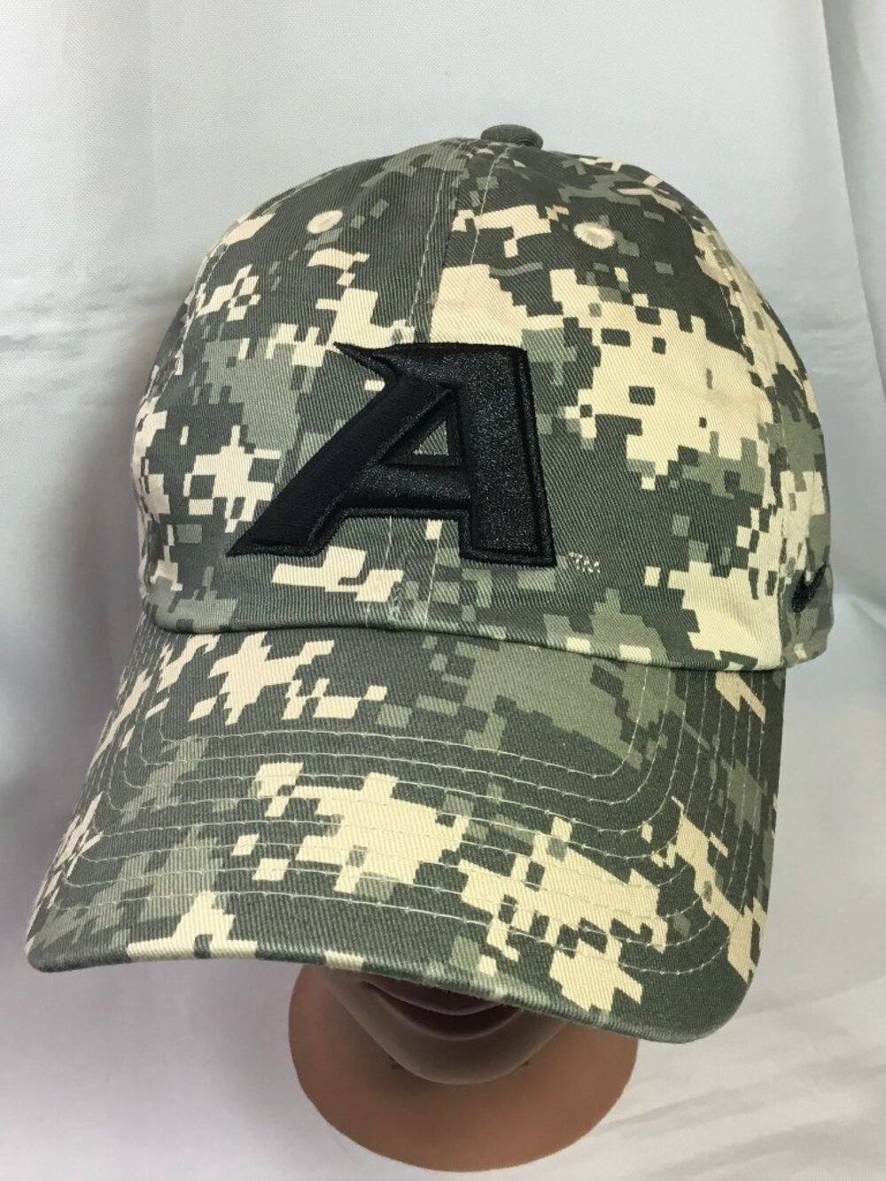 Nike Army Black Knights NCAA Digital Camo Adjustable Strapback Hat Gray Black OS
